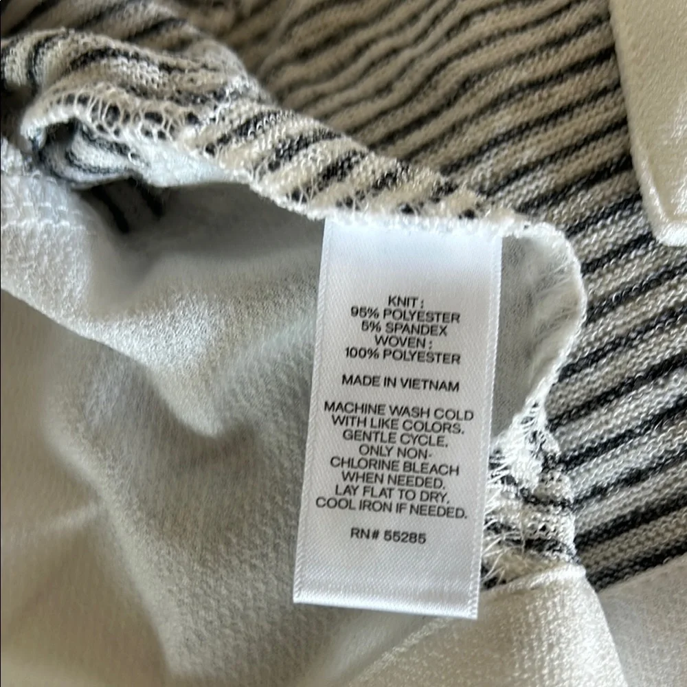▪️EXPRESS Striped Black/White Open Back Adjustable Waistband Loose Women’s Sz M - Picture 6 of 9
